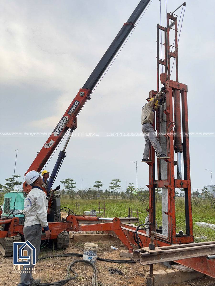 Ep coc cong trinh nha 2 tang tai KDT Cao cap An Hoa